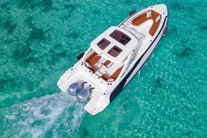 PRIVATE BOAT TRIPS IN HURGHADA